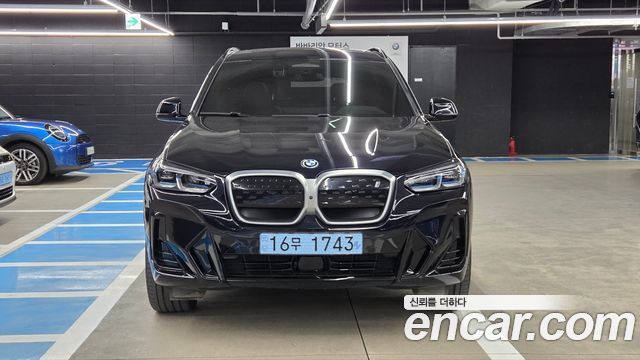 BMW iX3 M Sports — пробег 13 550 км — фото 3 из 5