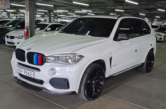 BMW X5 xDrive 40d Black&White Edition — пробег 233 100 км — фото 1 из 5