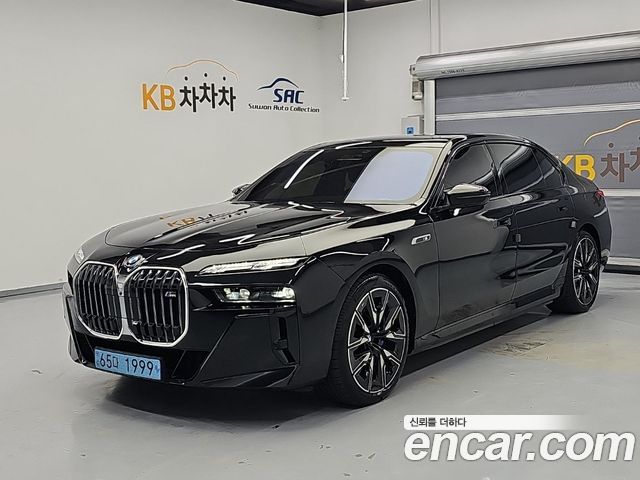 BMW i7 M70 xDrive — пробег 71 693 км — фото 1 из 5