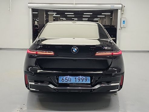 BMW i7 M70 xDrive — пробег 71 693 км — фото 3 из 5