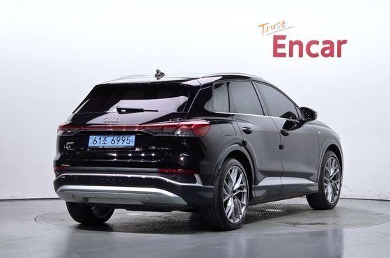Audi Q4 e-tron 45 Premium — пробег 72 053 км — фото 2 из 5