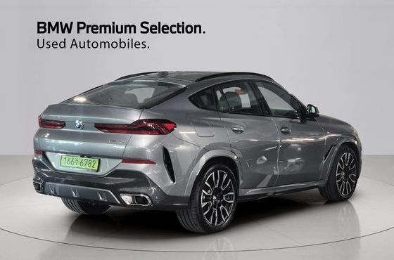BMW X6 xDrive40i M Sport — пробег 4 115 км — фото 2 из 5