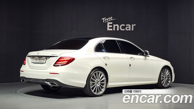 Mercedes-Benz E-Class E300 4MATIC AMG Line — пробег 49 415 км — фото 2 из 5