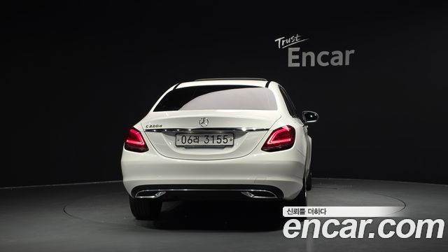 Mercedes-Benz C-Class C220 d Avantgarde — пробег 152 677 км — фото 4 из 5
