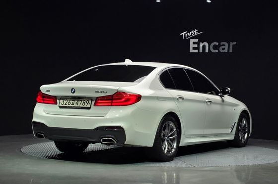 BMW 5-Series 520d xDrive M Sport Package Plus — пробег 132 151 км — фото 2 из 5