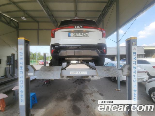 Kia Seltos Gasoline 1.6 Turbo 4WD Gravity — пробег 43 000 км — фото 2 из 3