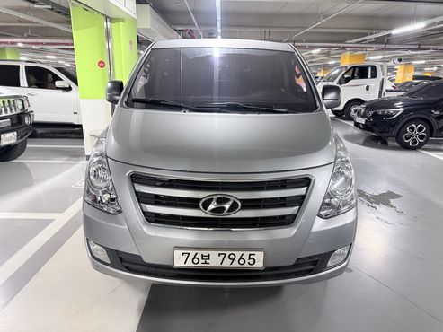 Hyundai Starex 12-Seater Wagon Smart — пробег 177 577 км — фото 1 из 5