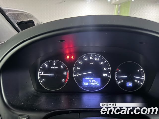 Hyundai Starex 12-Seater Wagon Smart — пробег 177 577 км — фото 5 из 5