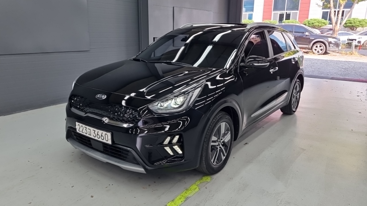 Kia Niro 1.6 HEV Noblesse Special — пробег 96 495 км — фото 1 из 5