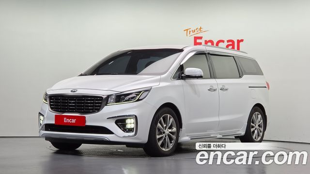 Kia Carnival 7-Seater Limousine VIP — пробег 58 691 км — фото 1 из 5