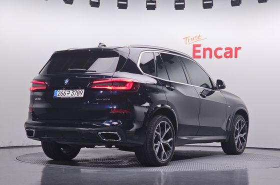 BMW X5 xDrive 30d M Sport — пробег 72 228 км — фото 2 из 5