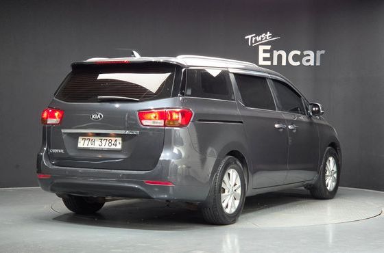 Kia Carnival 11-seater Luxury — пробег 170 085 км — фото 2 из 5