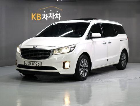 Kia Carnival 11-seater Noblesse — пробег 134 649 км — фото 1 из 5