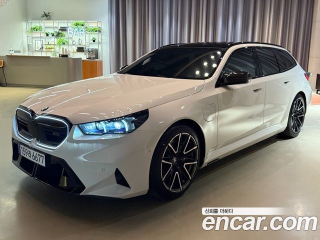 BMW M5 M5 Touring — пробег 4 000 км — фото 1 из 5