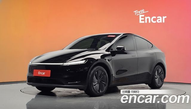 Tesla Model Y Long Range AWD — пробег 7 438 км — фото 1 из 5