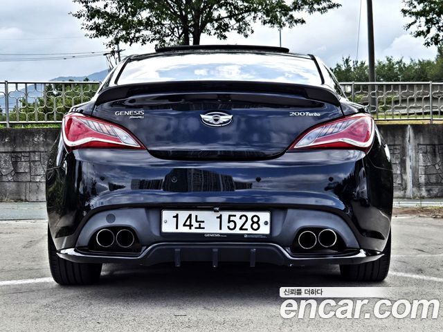 Hyundai Genesis из Кореи Encar
