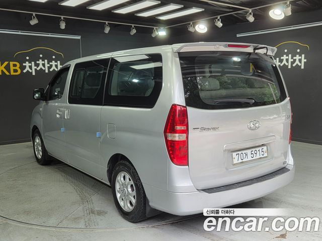 Hyundai Starex 11-Seater Wagon CVX Premium — пробег 140 000 км — фото 4 из 5