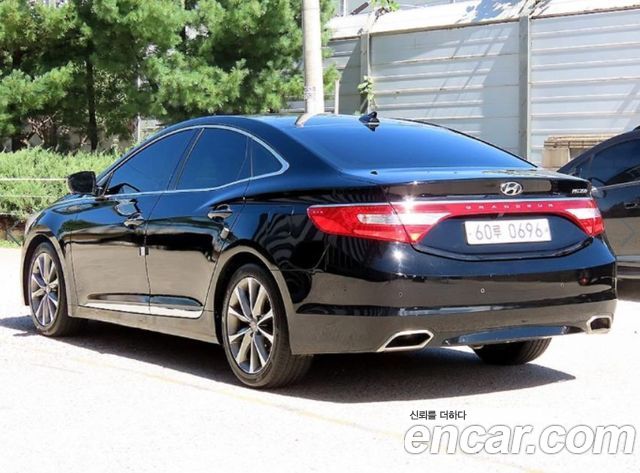 Hyundai Grandeur HG300 Exclusive Special — пробег 208 347 км — фото 3 из 5