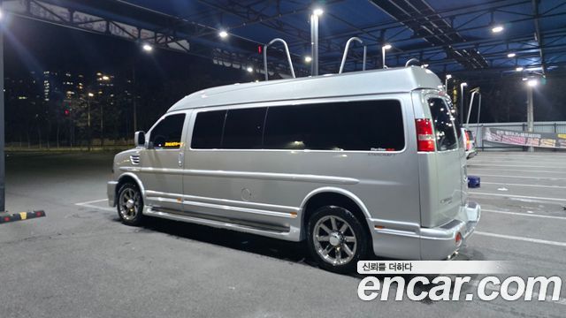 Chevrolet Express Van 6.0 — пробег 65 000 км — фото 3 из 5