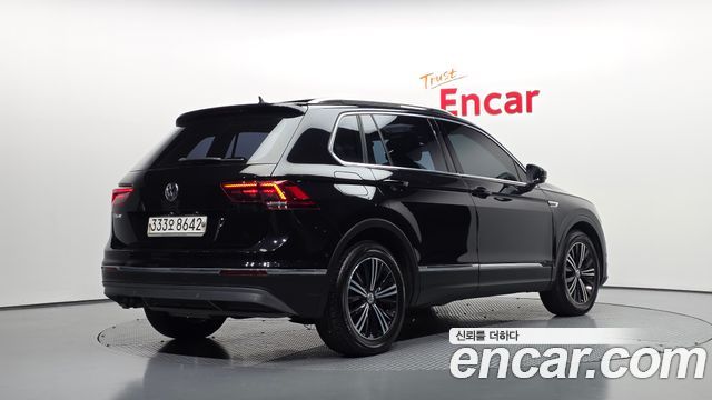 Volkswagen Tiguan 2.0 TDI Prestige — пробег 136 361 км — фото 2 из 5