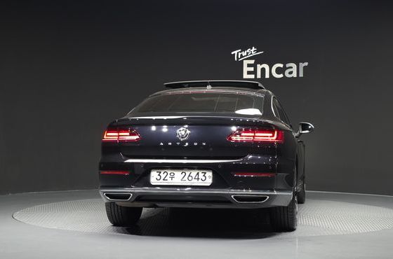 Volkswagen Arteon 2.0 TDI Premium — пробег 134 730 км — фото 4 из 5