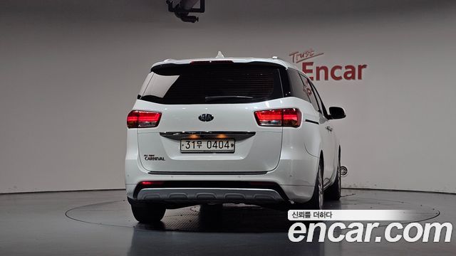 Kia Carnival из Кореи Encar