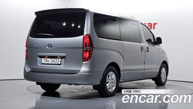Hyundai Starex 12-Seater LPi Wagon Smart — пробег 166 576 км — фото 2 из 5