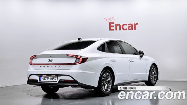 Hyundai Sonata 2.0 Premium — пробег 83 679 км — фото 2 из 5