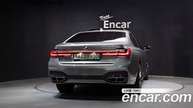 BMW 7-Series M760Li xDrive — пробег 45 318 км — фото 4 из 5