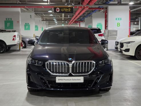 BMW 5-Series 530i xDrive M Sport — пробег 5 411 км — фото 3 из 5