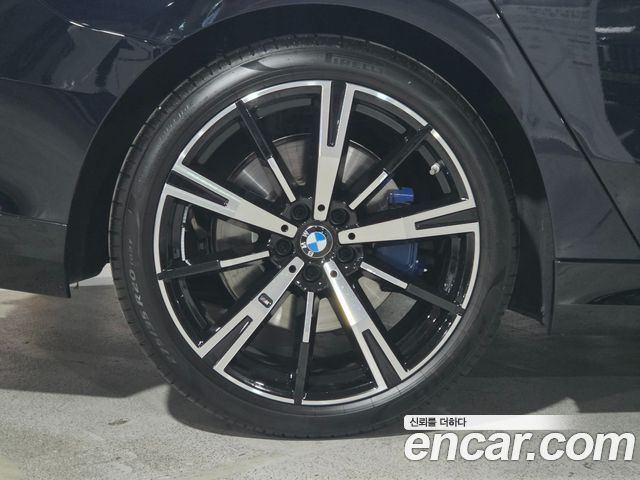 BMW 5-Series 530i xDrive M Sport — пробег 5 411 км — фото 5 из 5