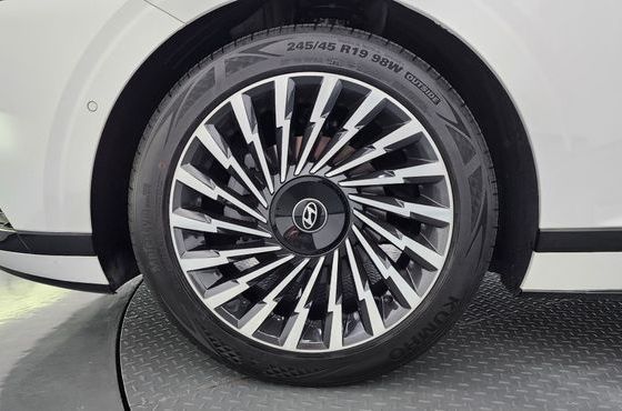 Hyundai Grandeur Calligraphy — пробег 14 633 км — фото 5 из 5