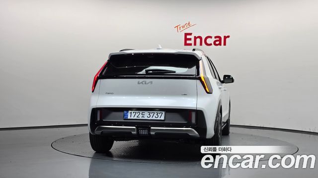 Kia Niro Prestige — пробег 2 271 км — фото 4 из 5