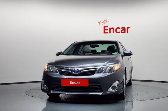 Toyota Camry Hybrid XLE — пробег 165 086 км — фото 3 из 5