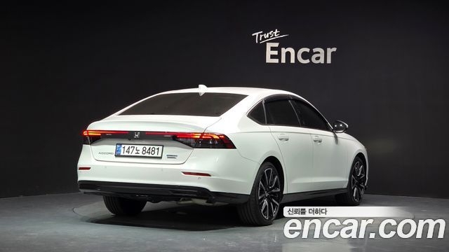 Honda Accord 2.0 Hybrid Touring — пробег 38 103 км — фото 2 из 5