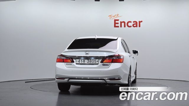 Honda Accord 2.0 Hybrid 9th — пробег 116 026 км — фото 4 из 5