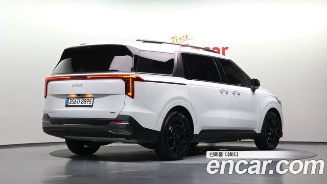 Kia Carnival HEV 7seater Gravity — пробег 18 878 км — фото 2 из 5