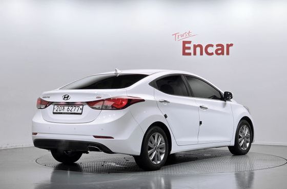 Hyundai AVANTE 1.6 GDi Modern Standard — пробег 71 864 км — фото 2 из 5
