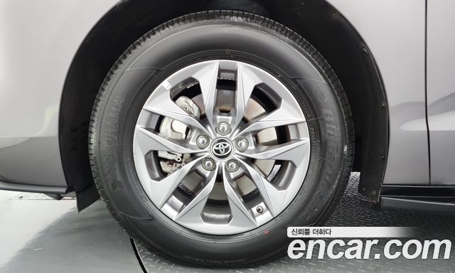 Toyota Sienna из Кореи Encar