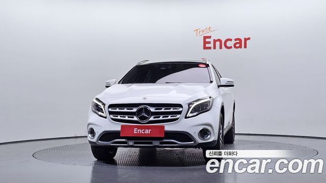 Mercedes-Benz GLA-Class GLA220 Premium — пробег 41 701 км — фото 3 из 5