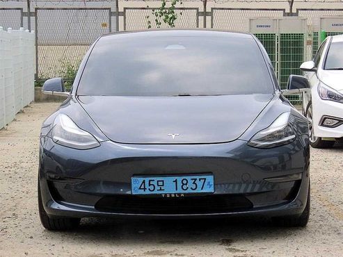 Tesla Model 3 Long Range AWD — пробег 54 041 км — фото 1 из 5