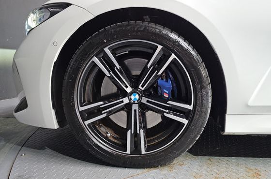 BMW 3-Series 320i M Sport — пробег 32 558 км — фото 5 из 5
