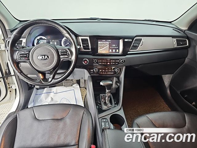 Kia Niro Prestige — пробег 230 000 км — фото 5 из 5