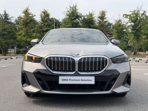 BMW 5-Series 520i M Sport — пробег 9 587 км — фото 3 из 5