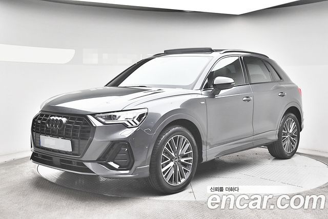 Audi Q3 40 TFSI Quattro Premium — пробег 12 488 км — фото 1 из 5