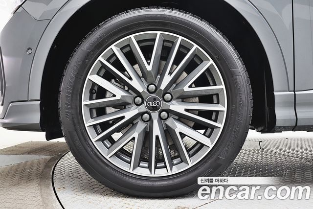 Audi Q3 40 TFSI Quattro Premium — пробег 12 488 км — фото 5 из 5