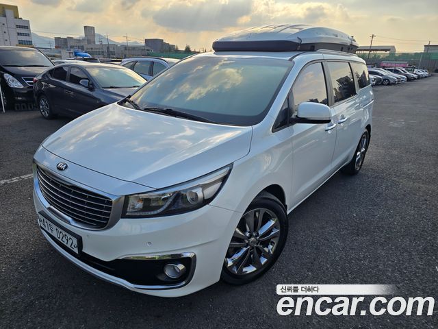 Kia Carnival 9-seater Outdoor Prestige — пробег 292 917 км — фото 1 из 5