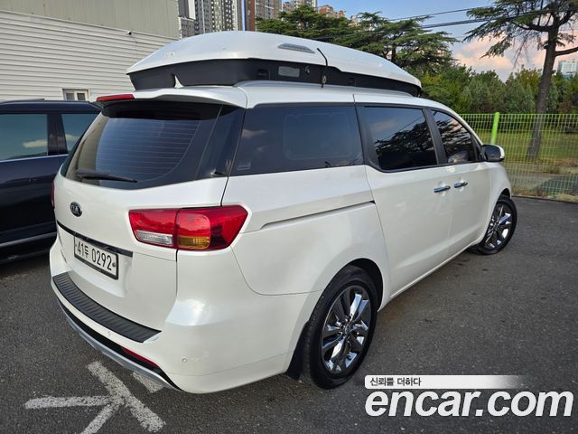 Kia Carnival 9-seater Outdoor Prestige — пробег 292 917 км — фото 2 из 5