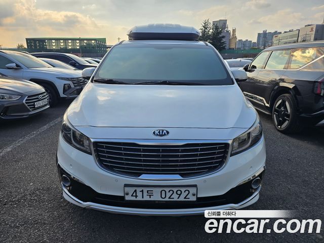 Kia Carnival 9-seater Outdoor Prestige — пробег 292 917 км — фото 3 из 5