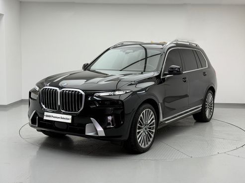 BMW X7 xDrive 40i Design Pure Excellence 6-Seater — пробег 8 002 км — фото 1 из 5